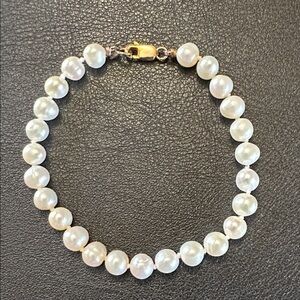 Hand Knotted Cultured Pearl Bracelet Gold Tone Clasp